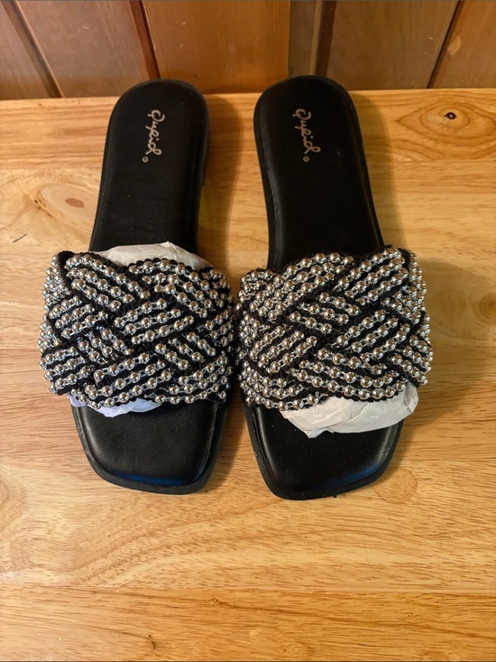 Qupid Shoes - NIB Qupid Silver Beaded Slides